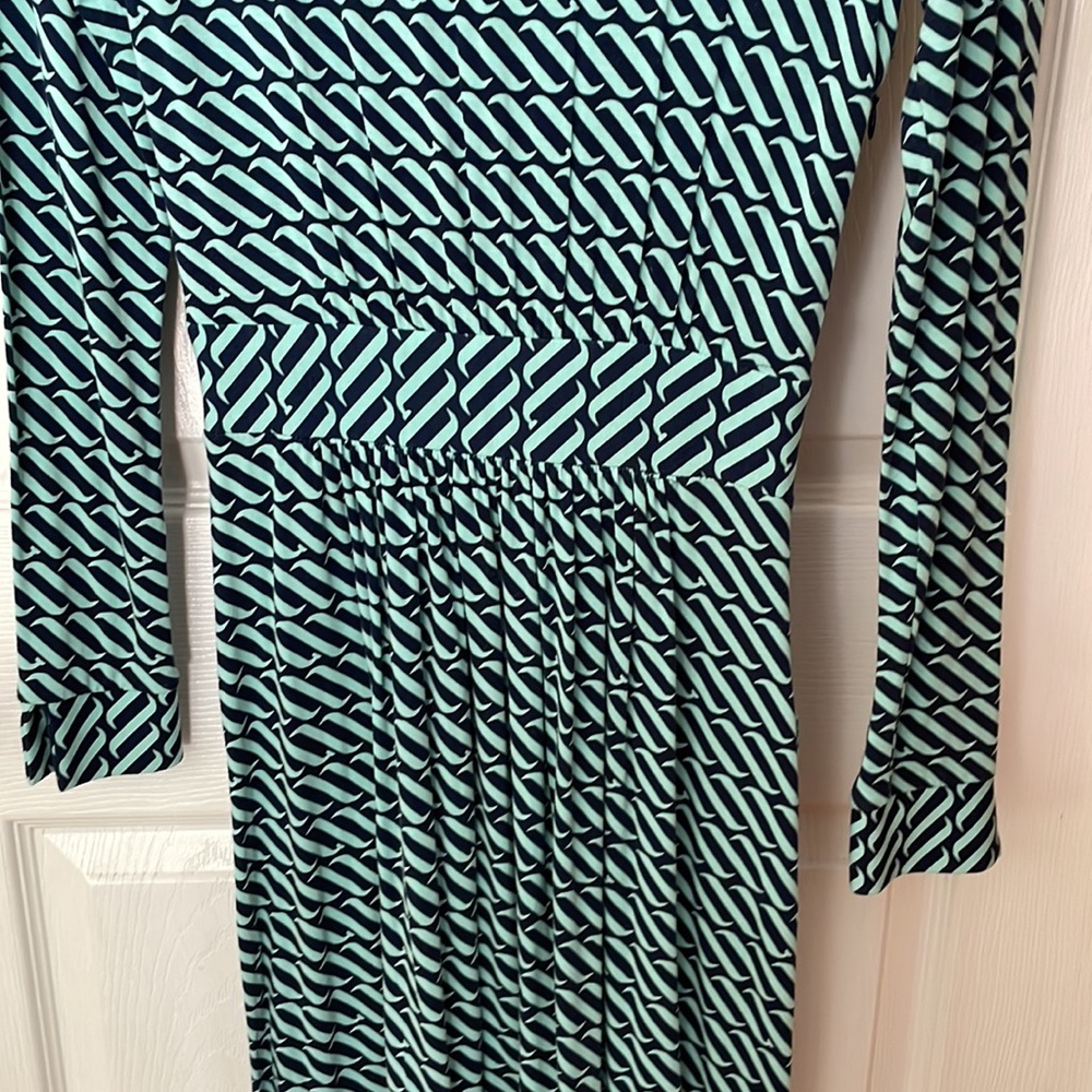 Like new vineyard vines dress, worn only once, size extra small. Just gorgeous! - Picture 5 of 12